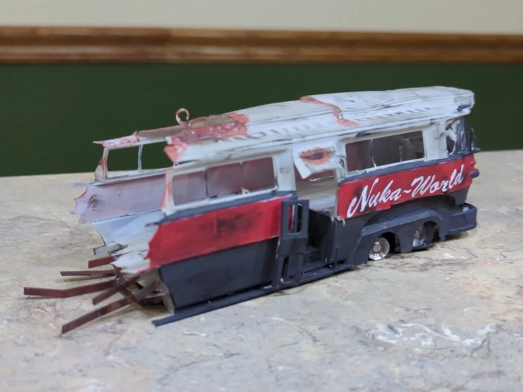 Уничтоженный автобус Nuka World