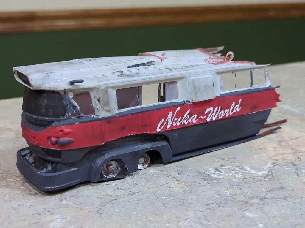 Уничтоженный автобус Nuka World