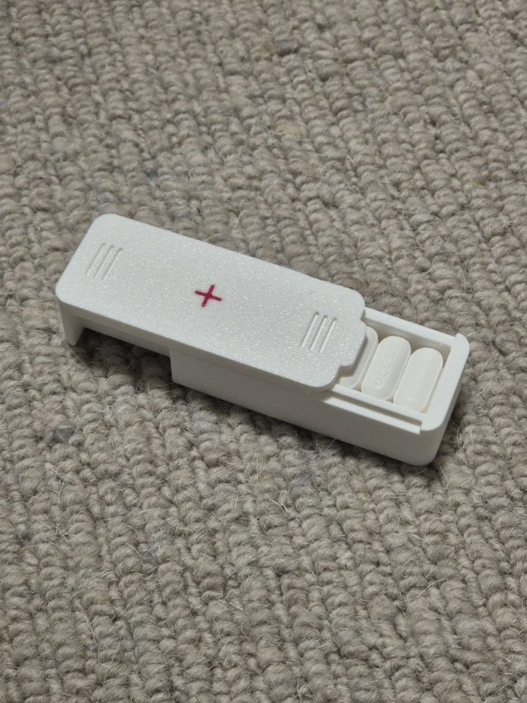 Пилобокс с секретным отделением