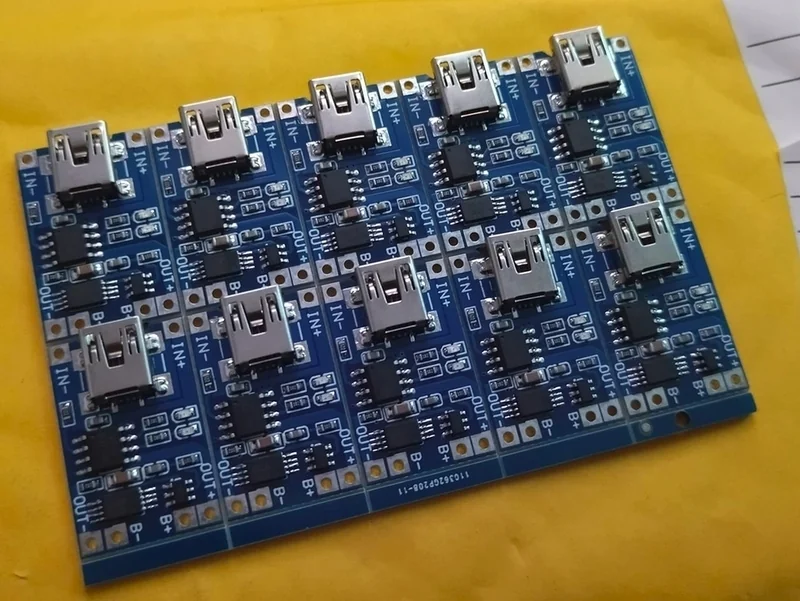 Держатель TP4056 для фонарей