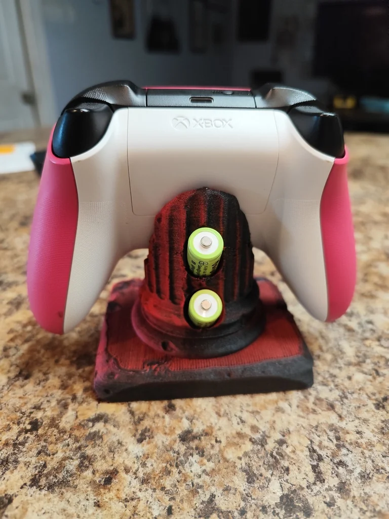 Подставка для контроллера Xbox с двумя батарейками AA