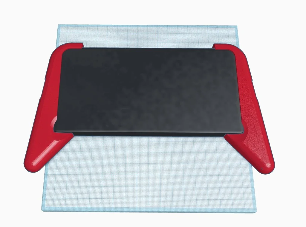 Минималистичный держатель для телефона и геймпад