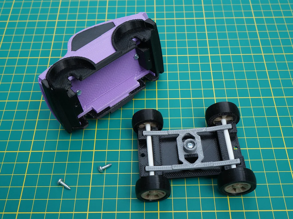 Игрушечная модель автомобиля 70-х в стиле Fastback