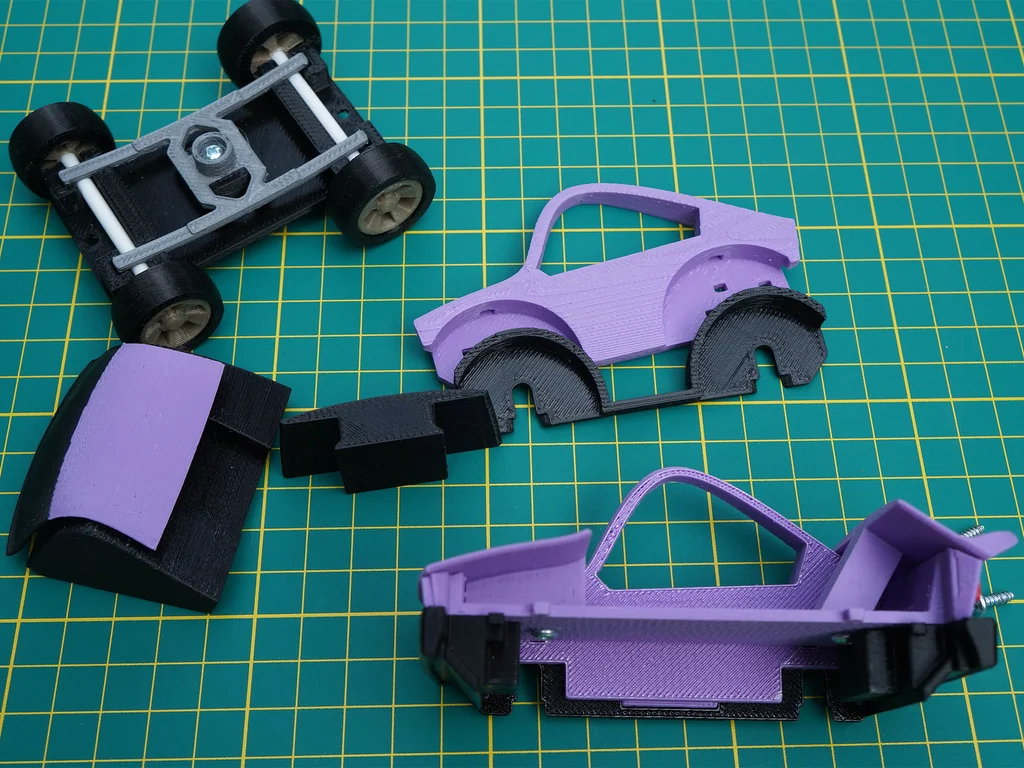 Игрушечная модель автомобиля 70-х в стиле Fastback