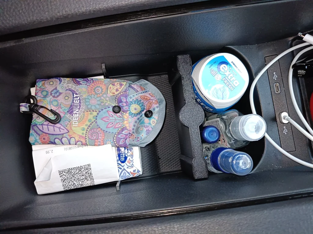 Треннер для центральной консоли VW iD4/iD5