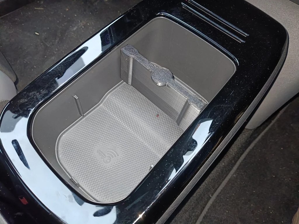 Треннер для центральной консоли VW iD4/iD5