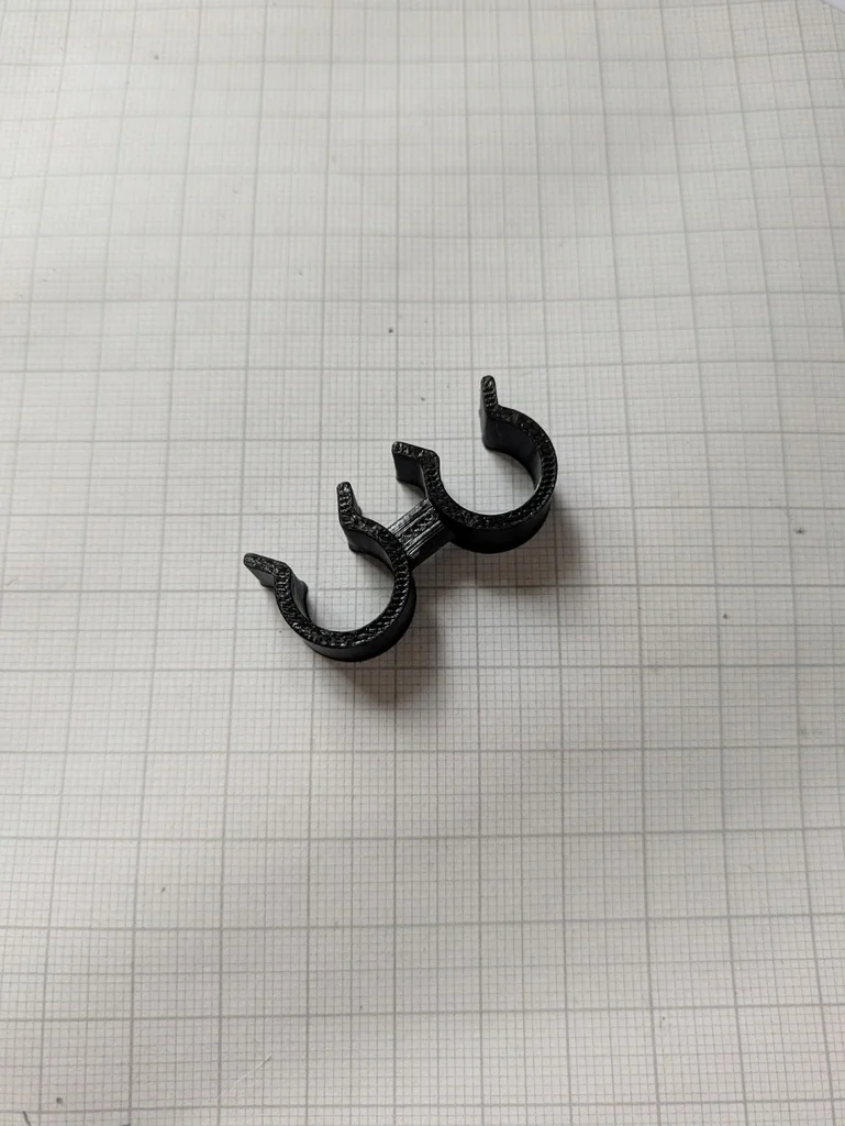 Крепление для проводов Saab 9-5