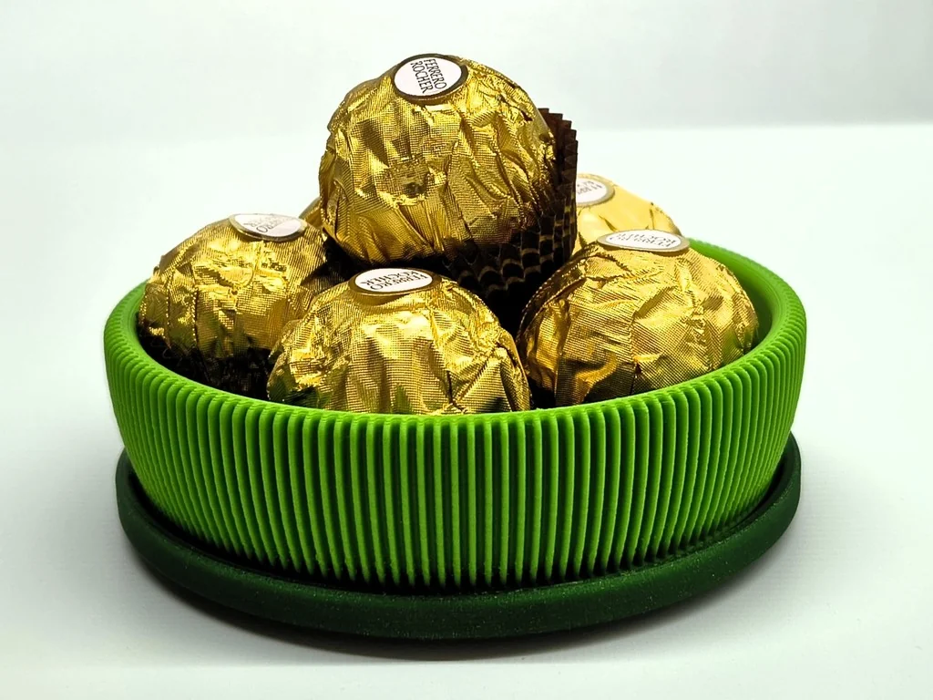 Чаша с подносом