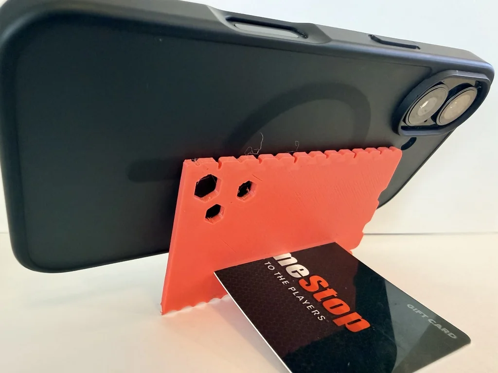 EdgeCard - Многофункциональный инструмент в формате кредитной карты