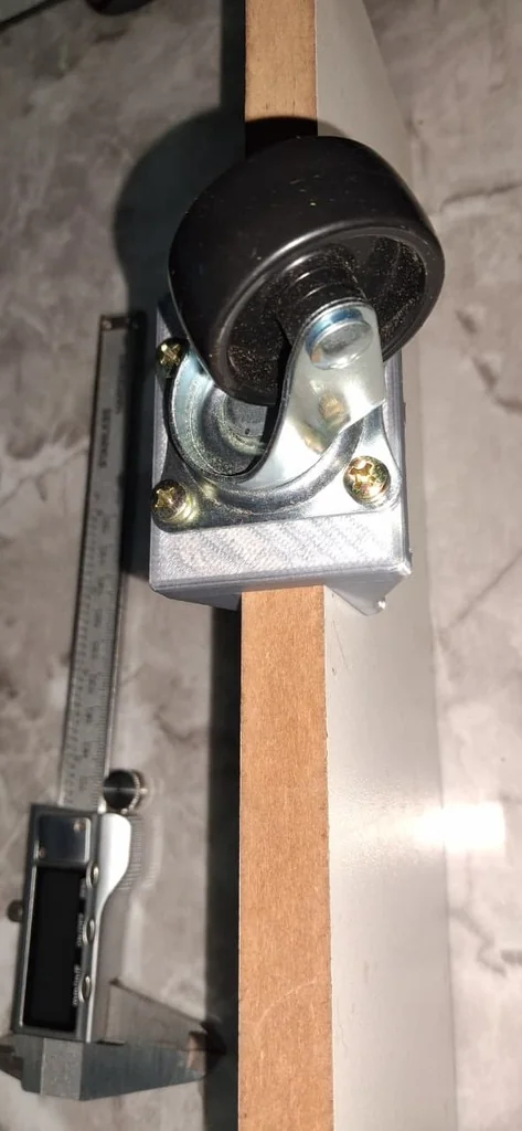 У-образная опора для роликов из МДФ 15 мм