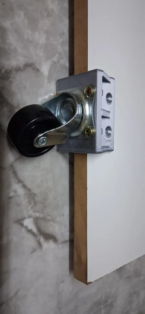 У-образная опора для роликов из МДФ 15 мм