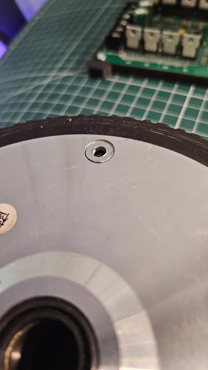 Крепление оптического энкодера для руля