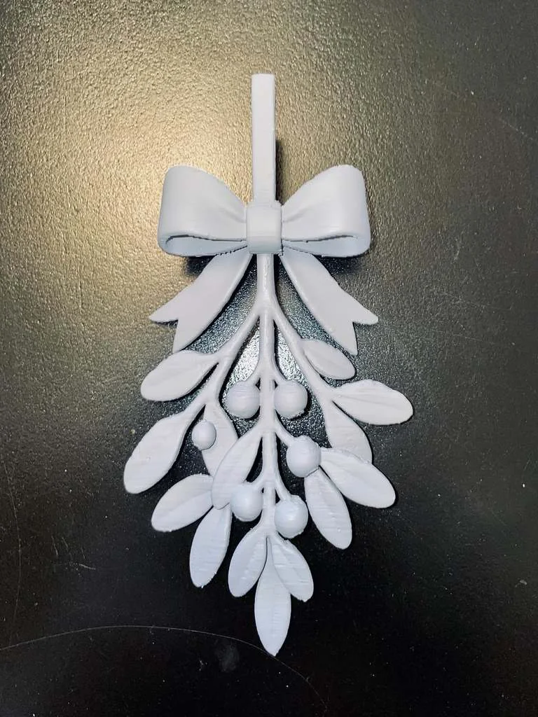 Орнамент из омелы