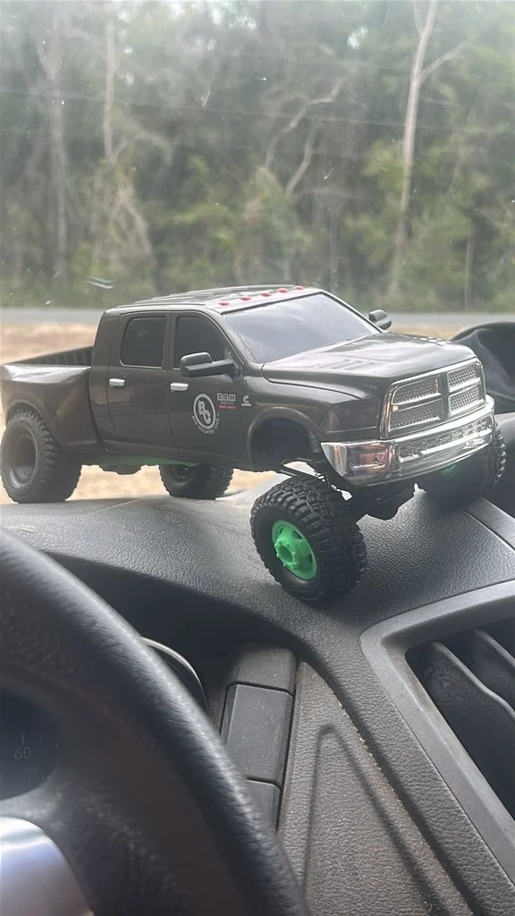 Крепление кузова для Ram 3500 на Trx4M