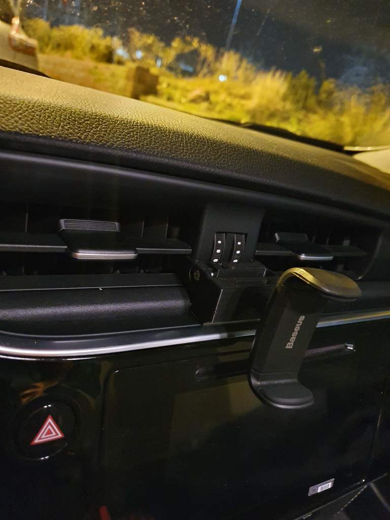 Держатель для телефона для Toyota Auris