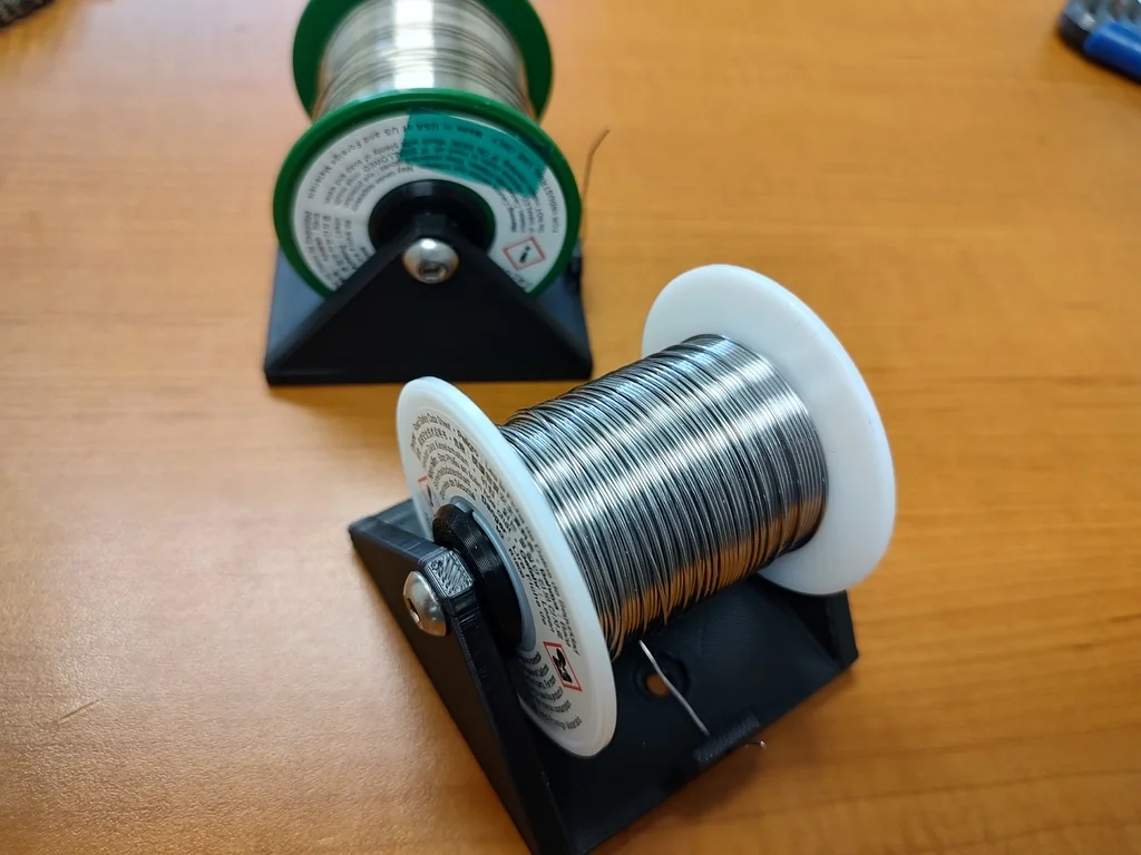 Держатель для рулонов припоя