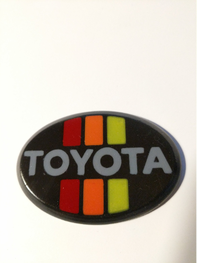 Накладка на логотип Toyota