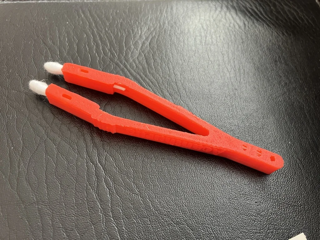 Пинцет для ватных палочек