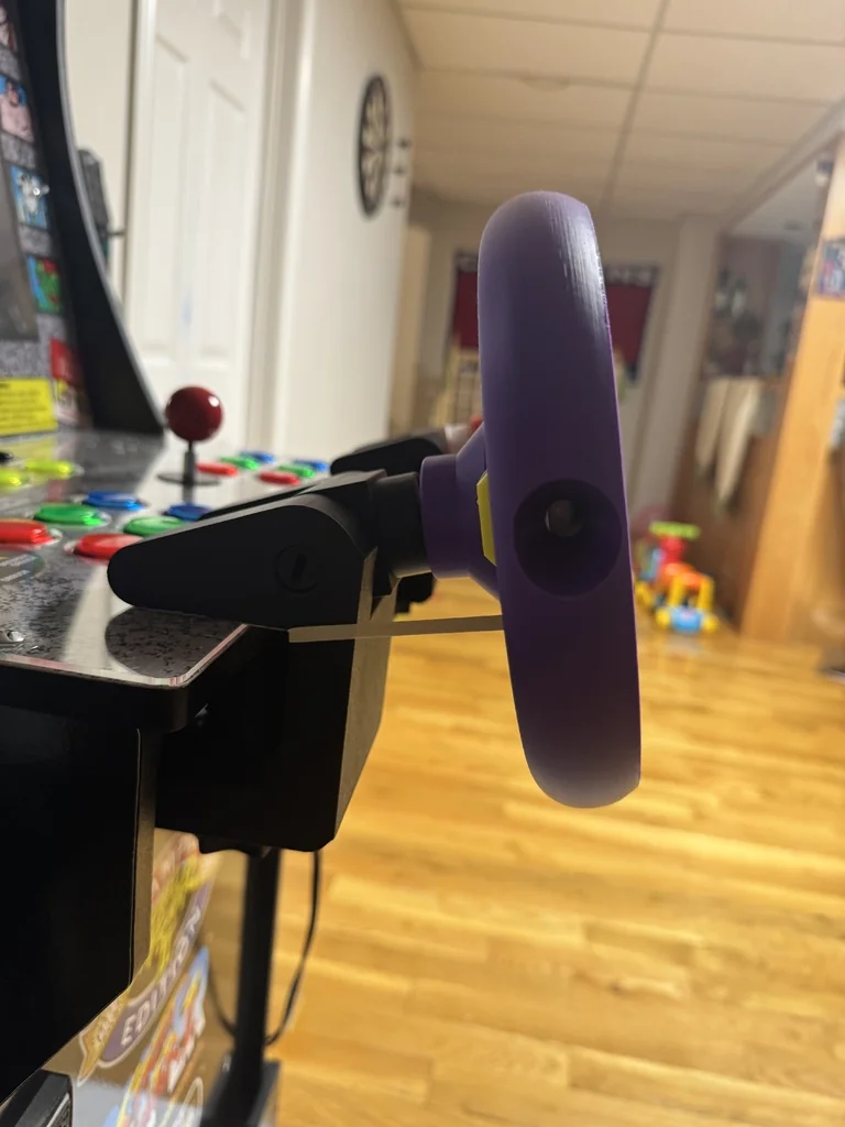 Модель Wii рулевого колеса с модом "возврат в центр"