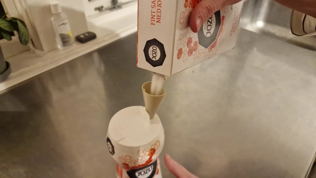 Мини воронка для небольших контейнеров