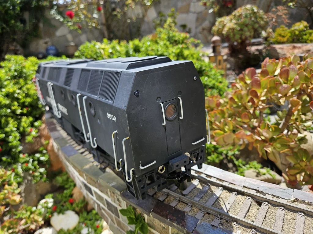 Модель локомотива Krauss-Maffei ML 4000 в масштабе 1:29