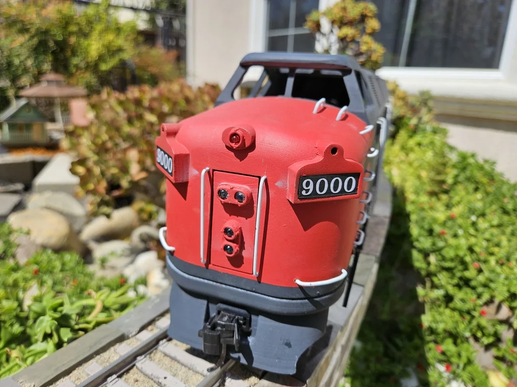 Модель локомотива Krauss-Maffei ML 4000 в масштабе 1:29