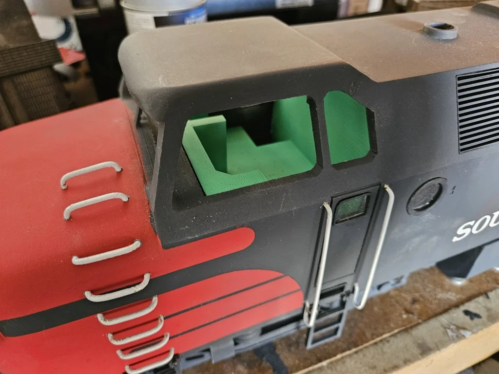 Модель локомотива Krauss-Maffei ML 4000 в масштабе 1:29