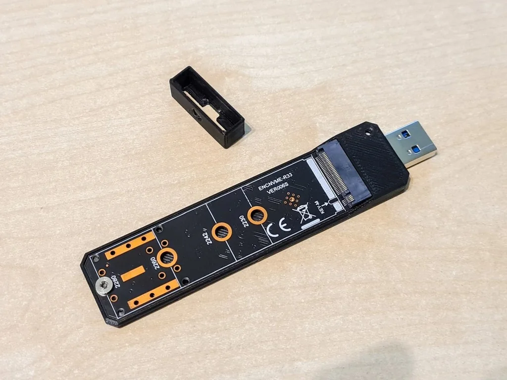Корпус ENCNVME-R33 для M.2 Dual Protocol к USB 3.1