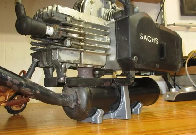 Держатель для моторов Saxonette