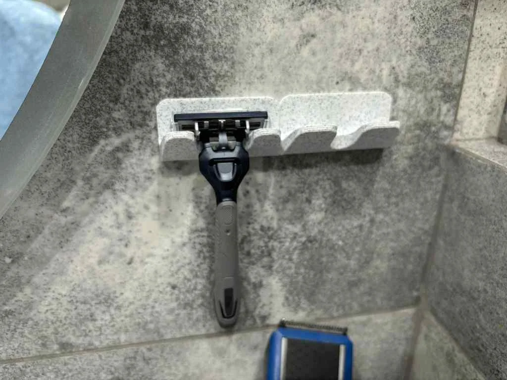 Держатель для бритвы Simple and Cloud