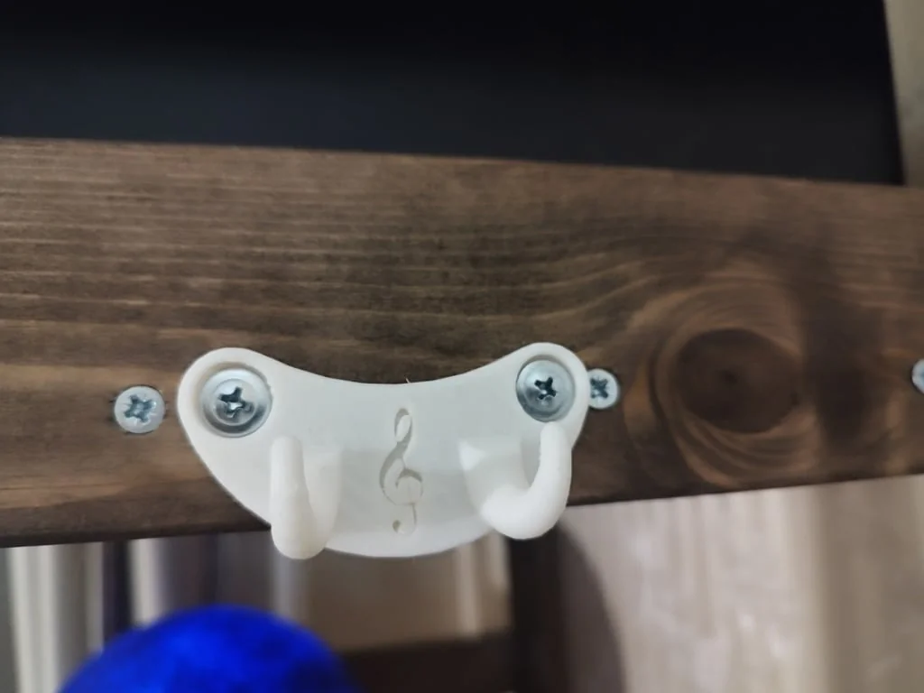 Крепление для чехла скрипки