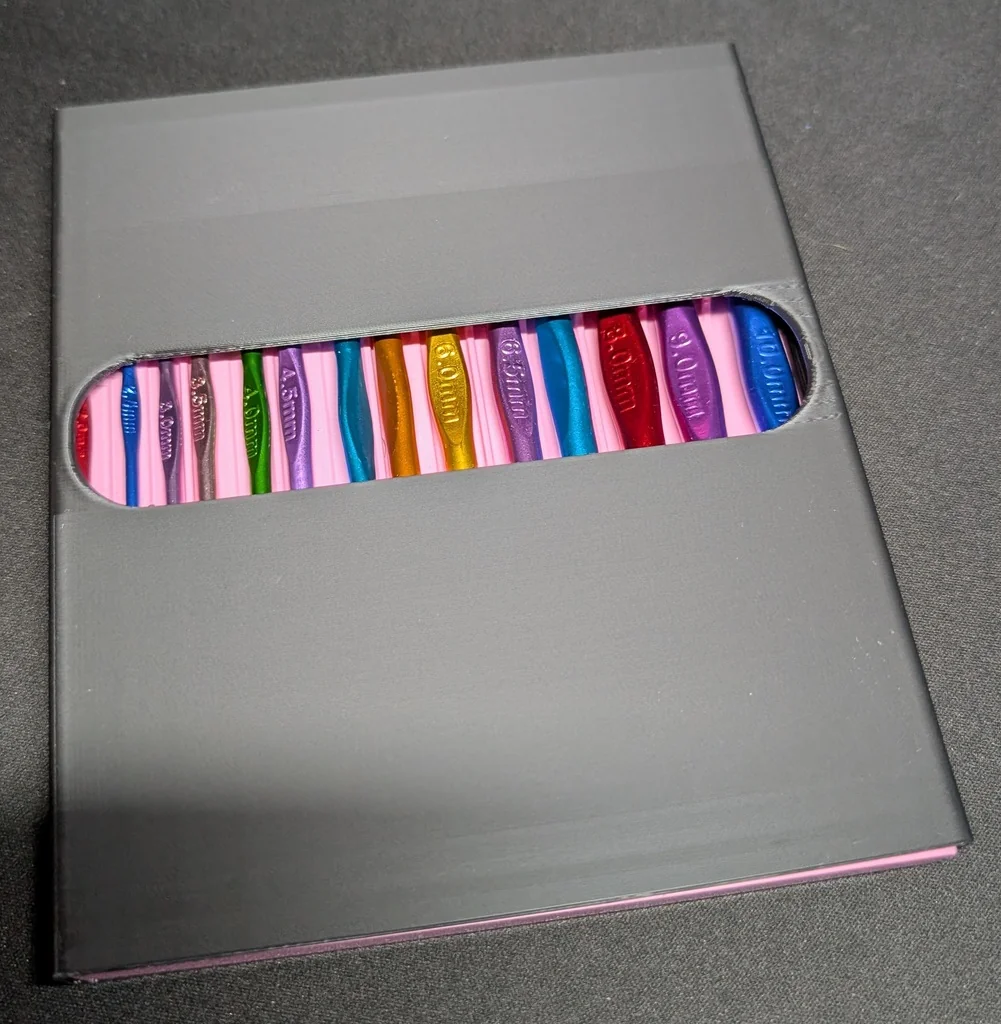 Чехол для крючков