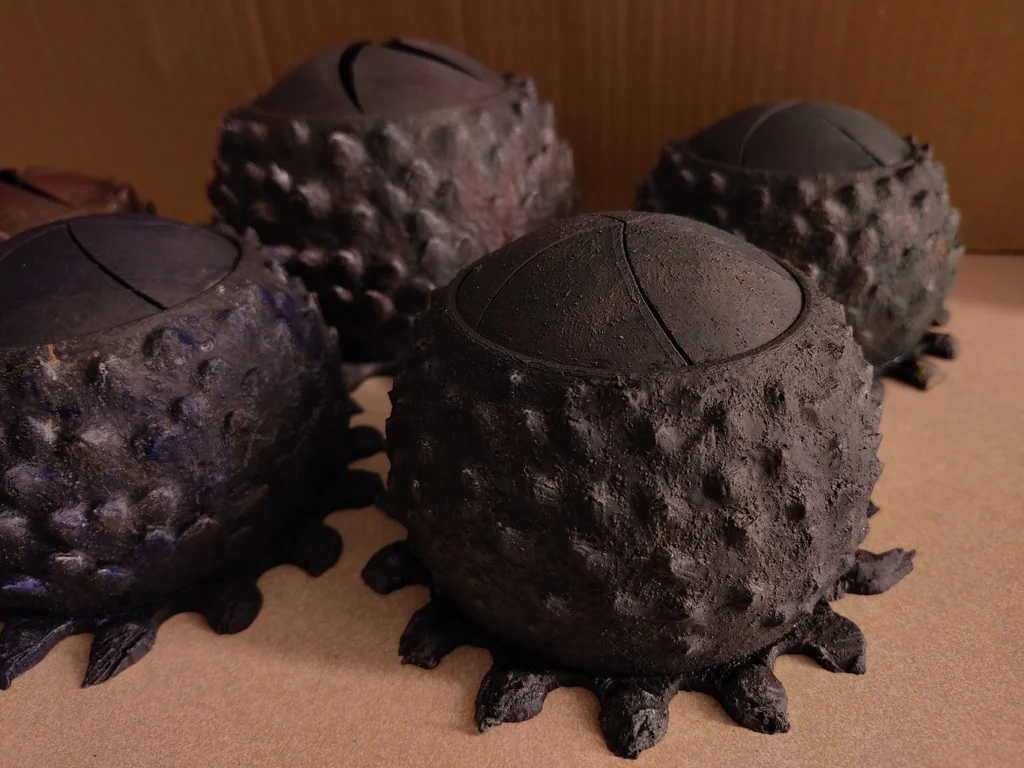 Яйцо дракона: коробка Iris