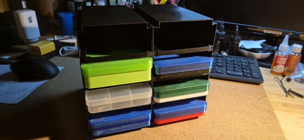 Коробка для винтов