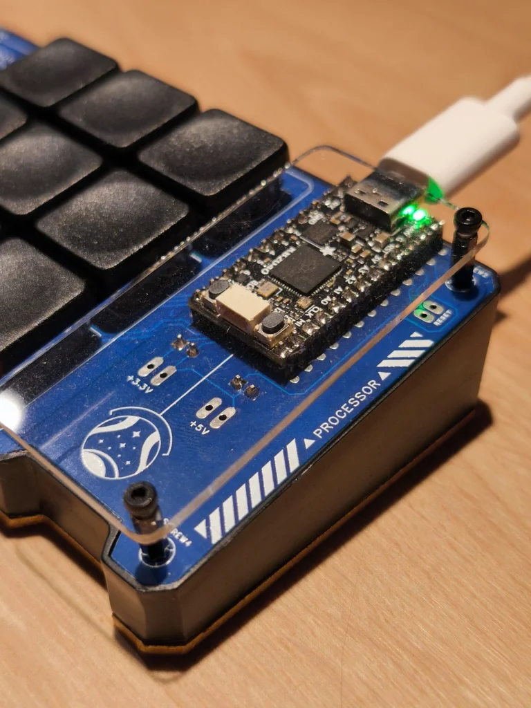 Кастомный Macropad – KB2040 – 3×3 + Энкодер