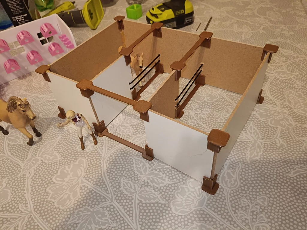 Стабильная модель для фигурок Schleich