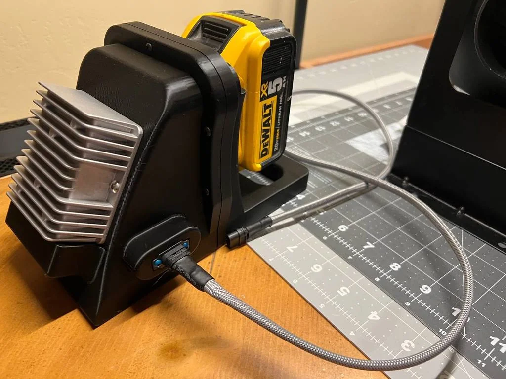 Адаптер Dewalt 20V на 12V