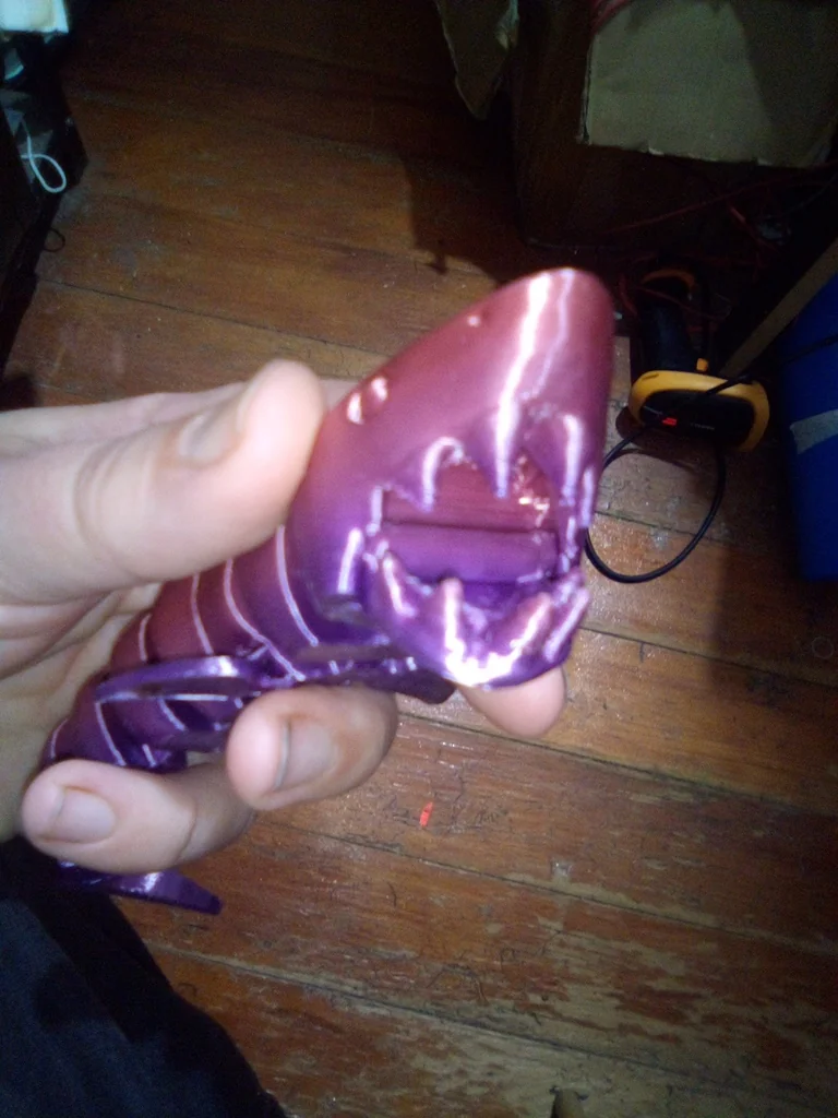 Упрощенная 3D-модель акулы с усиленным шарниром челюсти