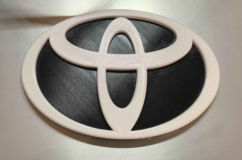 Эмблема передняя для Toyota Prius