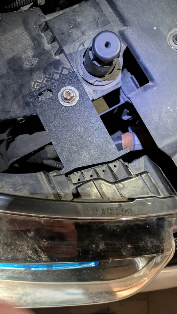 Крепление фары Renault Zoe (2013)