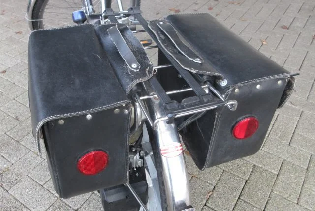 Универсальная система крепления сумок для багажников