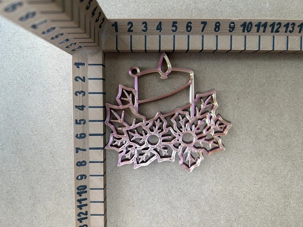 Рождественская свеча-орнамент