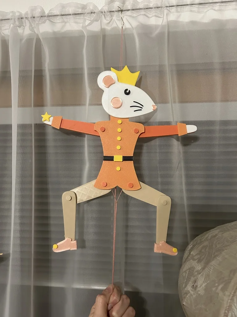 Куклы Щелкунчика и Короля Мышей