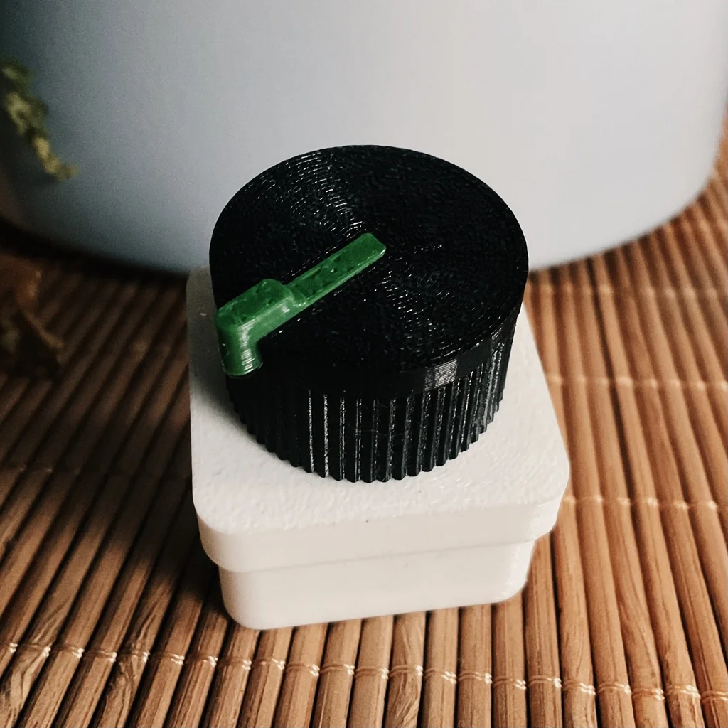 Ручка потенциометра с цветным индикатором