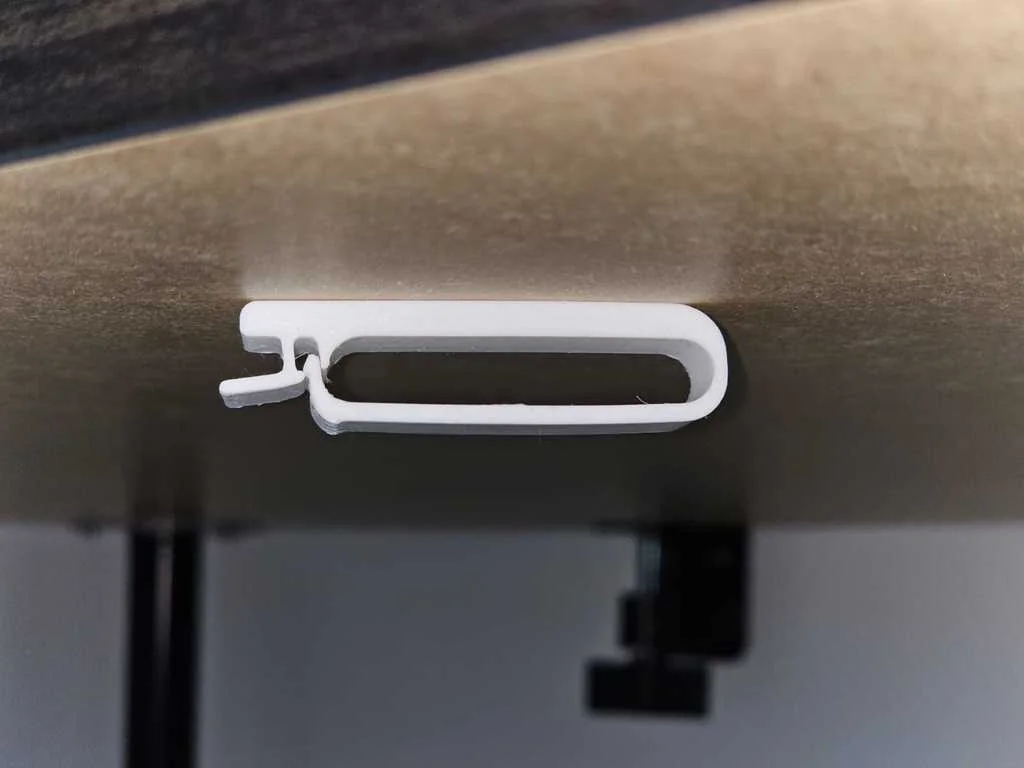 Гибкий зажим для управления кабелями