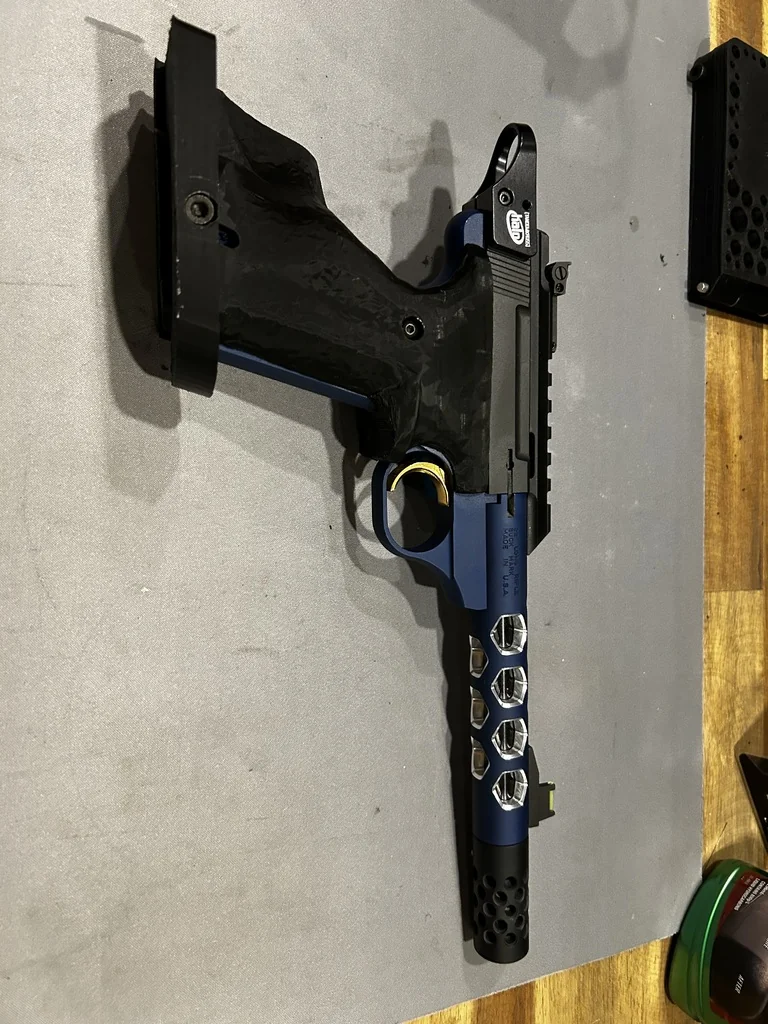 Эргономичные рукоятки для Browning Buckmark .22LR UFX