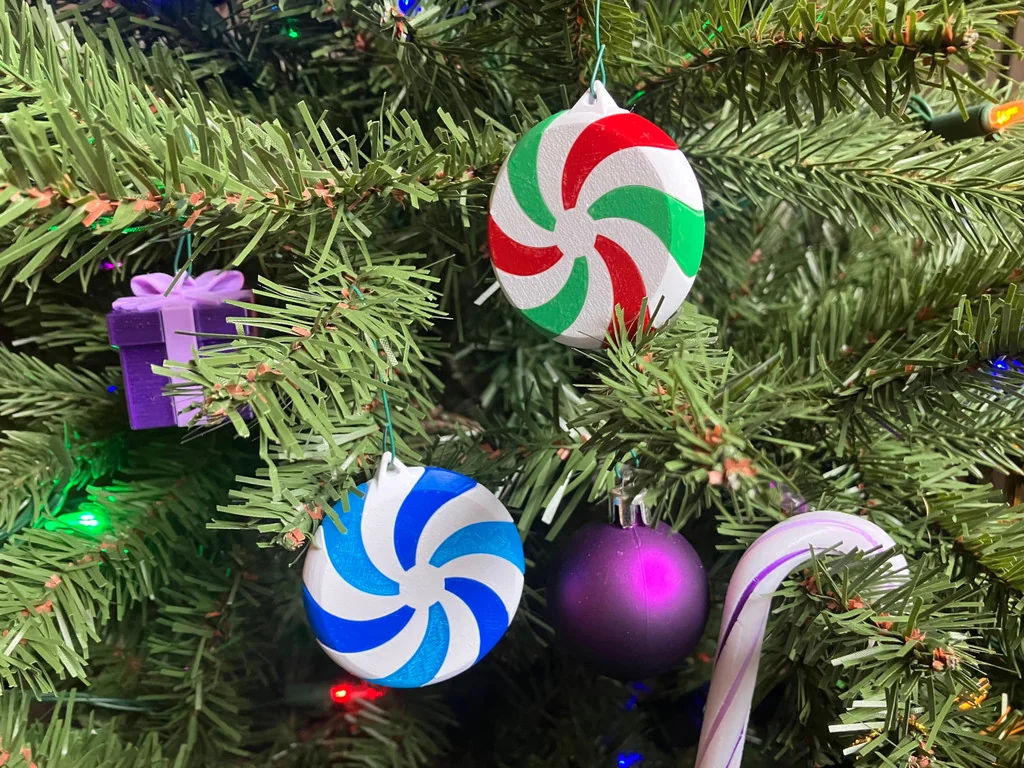 Рождественская игрушка из конфет