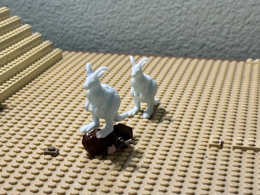 Фигура Кенгуру с Рогами в Стиле Fallout