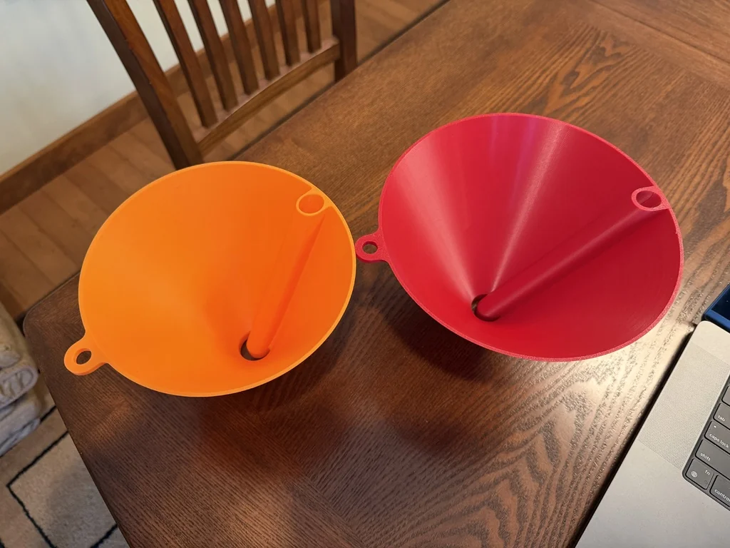 Воронка для 5-квартовых бутылок с маслом