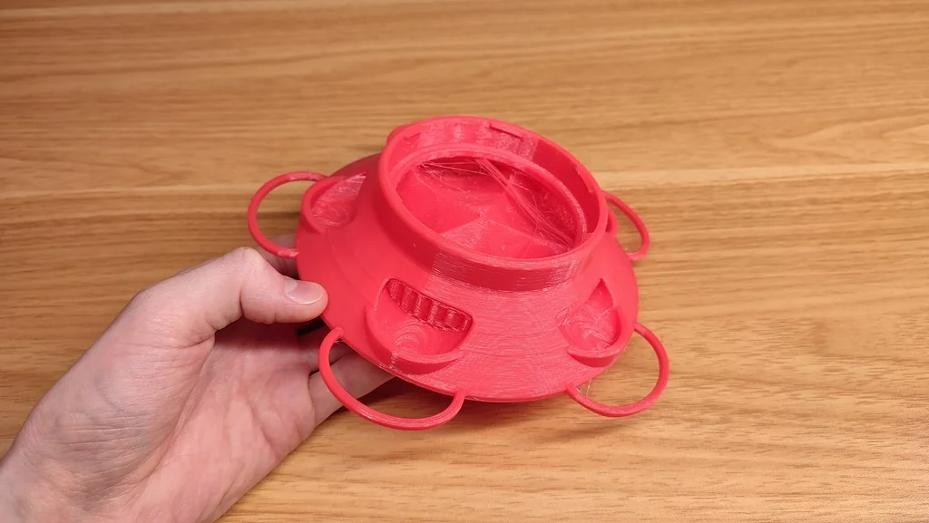 Кормушка для птиц из банки Mason (европейская версия)